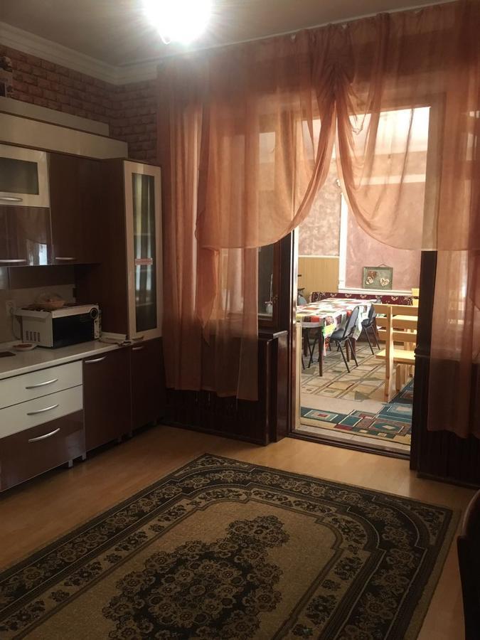 Shymhostle Hostel Шимкент Екстериор снимка
