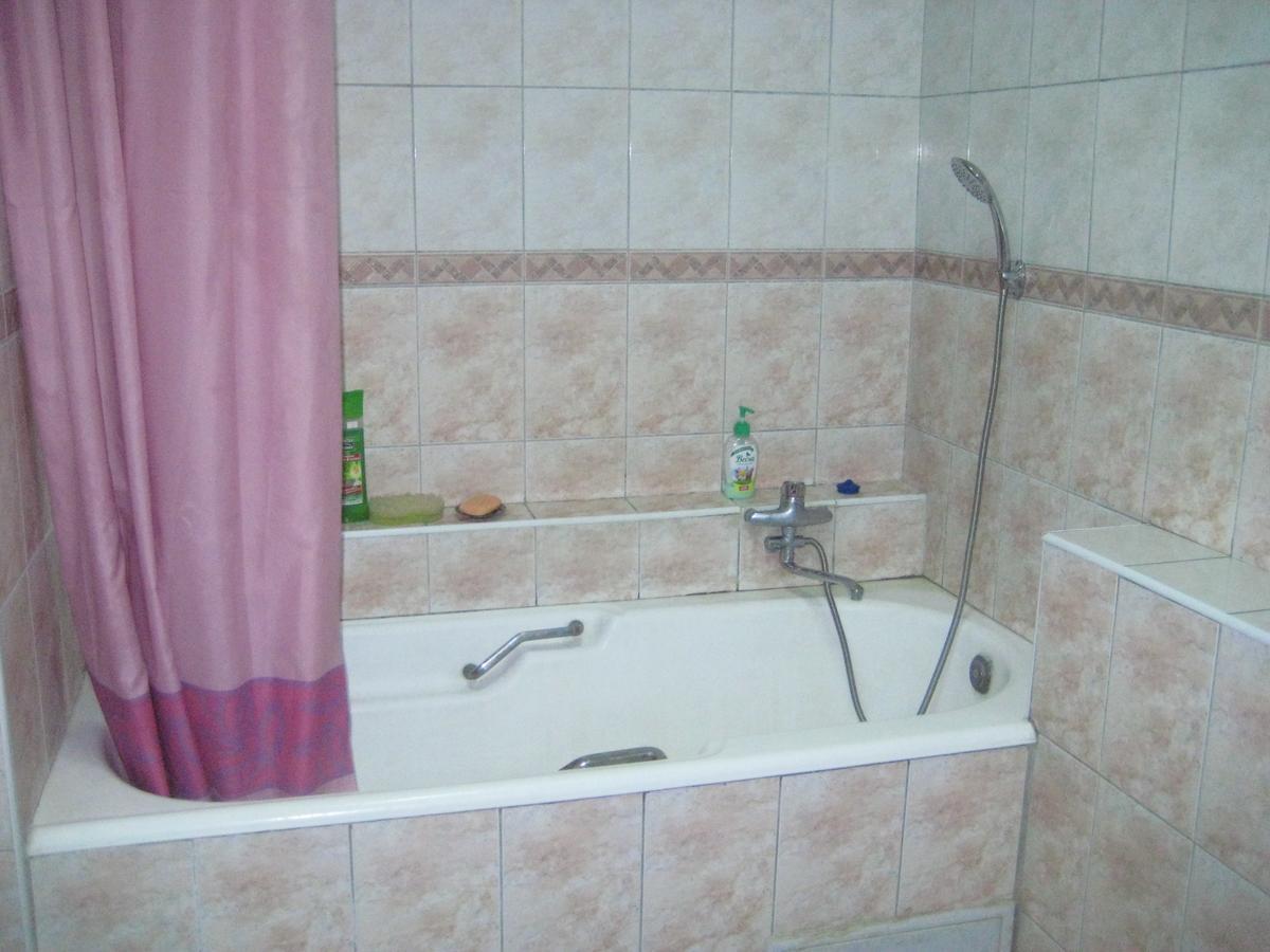 Shymhostle Hostel Шимкент Екстериор снимка