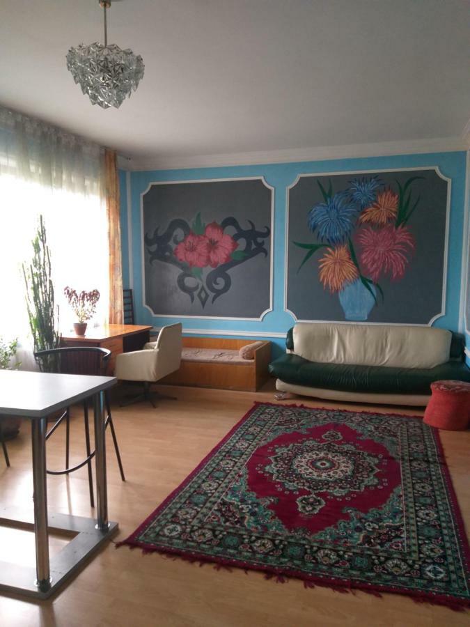 Shymhostle Hostel Шимкент Екстериор снимка
