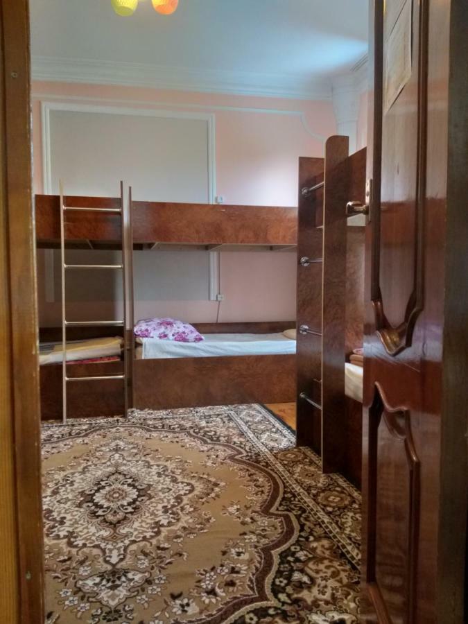 Shymhostle Hostel Шимкент Екстериор снимка